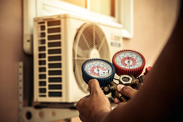 Professional Hvac technician working in White Rock, NM